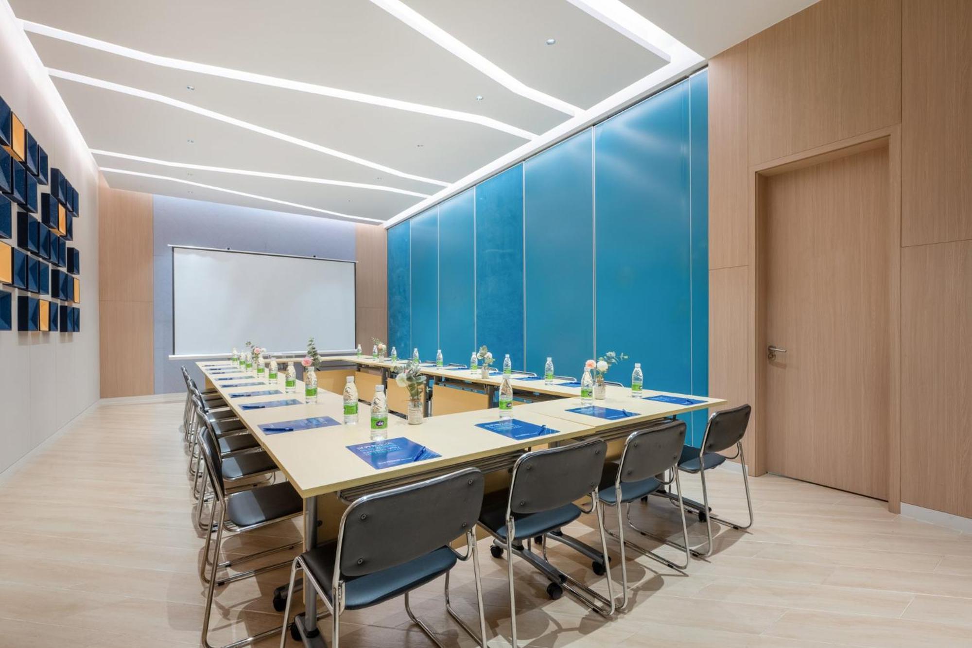 Holiday Inn Express Jiangmen Jianghai By Ihg Buitenkant foto